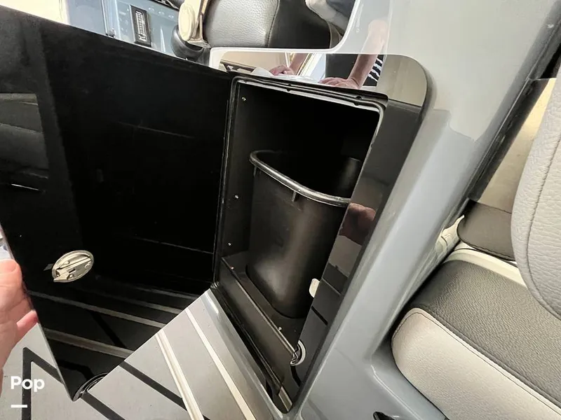 Slide: The Image of Fountain 38 SC 2024 - 16179966