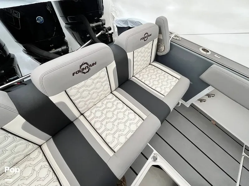 Slide: The Image of Fountain 38 SC 2024 - 16179977