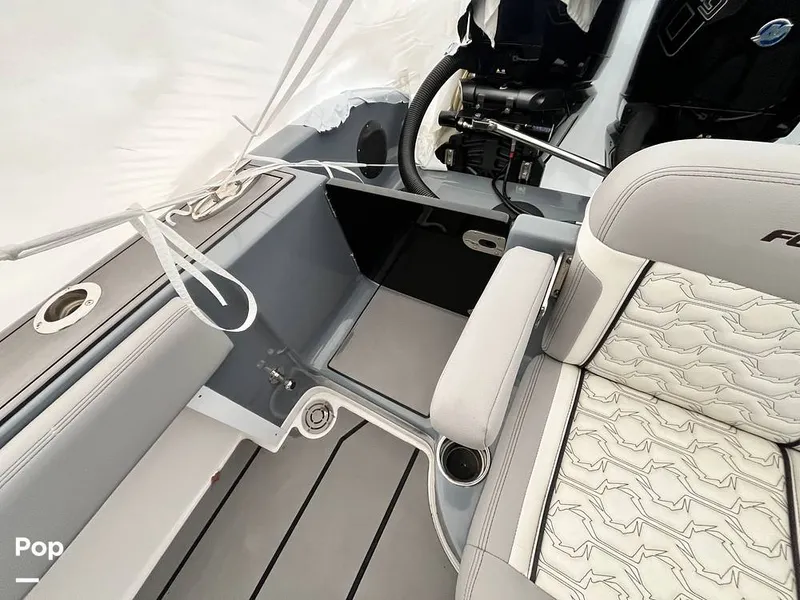 Slide: The Image of Fountain 38 SC 2024 - 16179982