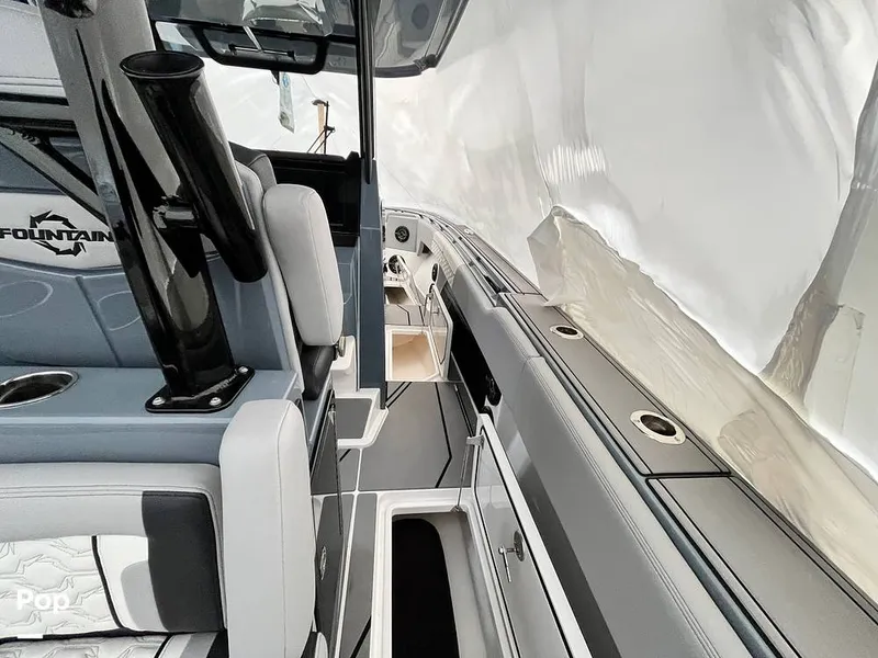 Slide: The Image of Fountain 38 SC 2024 - 16179985