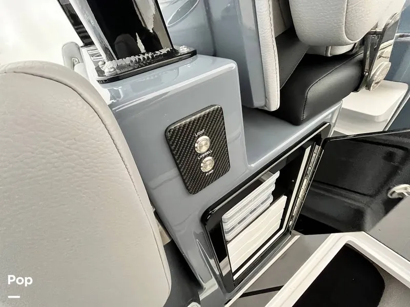 Slide: The Image of Fountain 38 SC 2024 - 16179987