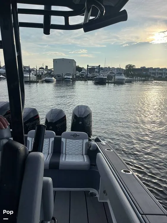 Slide: The Image of Fountain 38 SC 2024 - 16176046