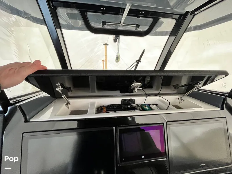 Slide: The Image of Fountain 38 SC 2024 - 16180002