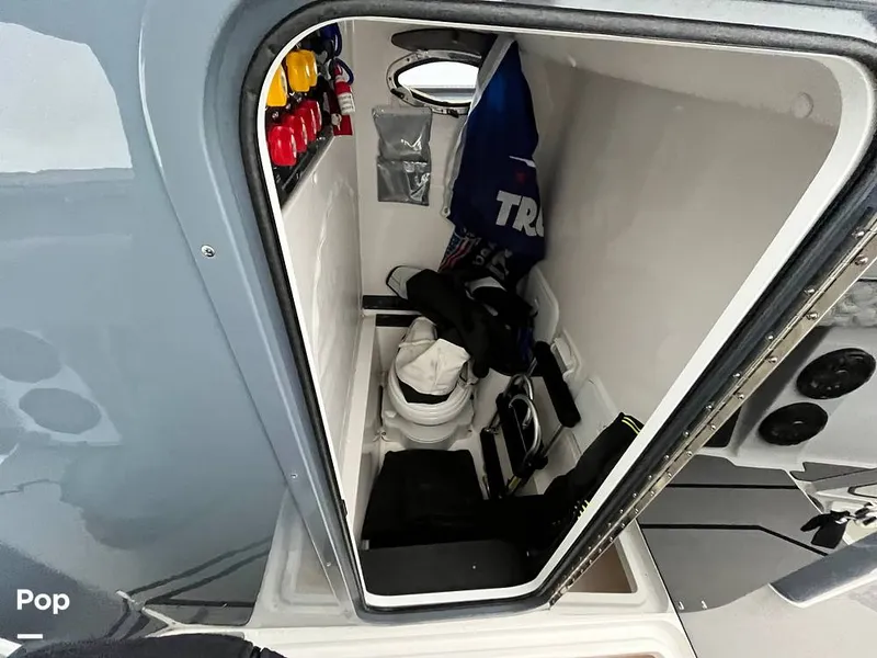 Slide: The Image of Fountain 38 SC 2024 - 16180004