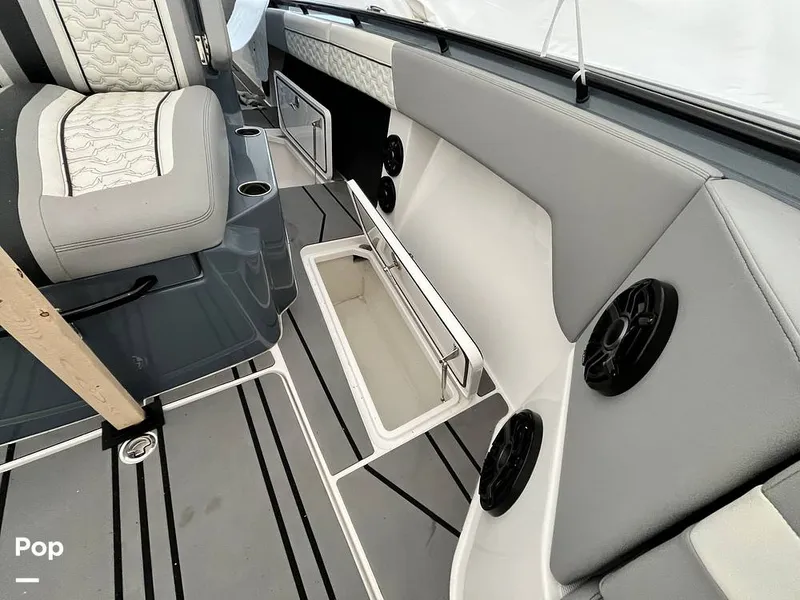 Slide: The Image of Fountain 38 SC 2024 - 16180019