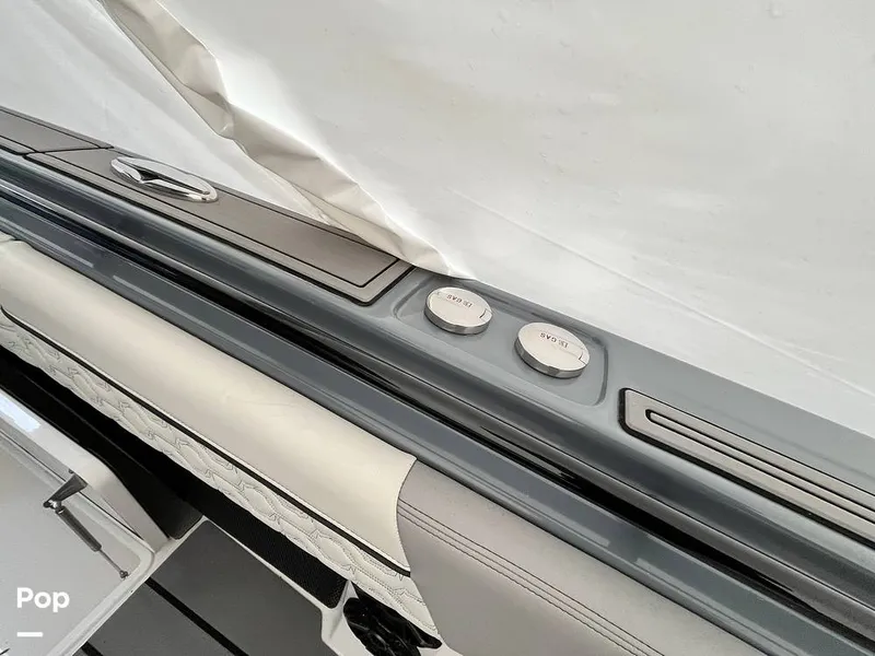 Slide: The Image of Fountain 38 SC 2024 - 16180021