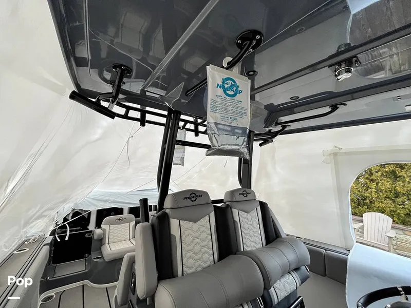 Slide: The Image of Fountain 38 SC 2024 - 16180032