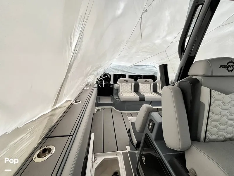 Slide: The Image of Fountain 38 SC 2024 - 16180034