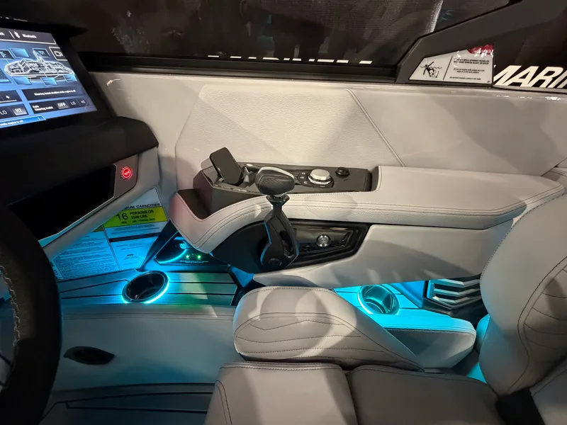 Slide: The Image of Nautique Super Air Nautique G23 2026 - 36