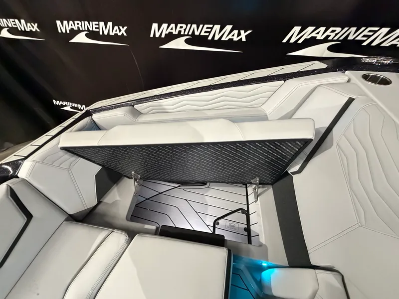Slide: The Image of Nautique Super Air Nautique G23 2026 - 43