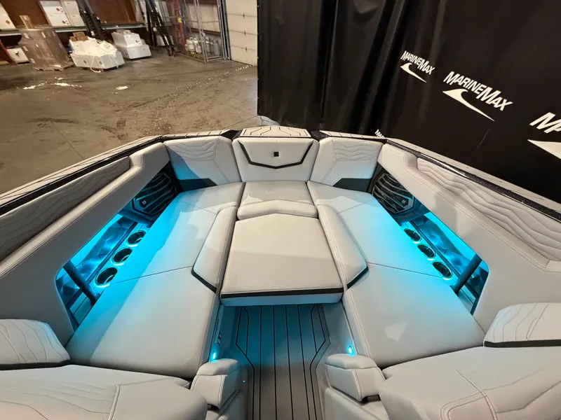 Slide: The Image of Nautique Super Air Nautique G23 2026 - 48