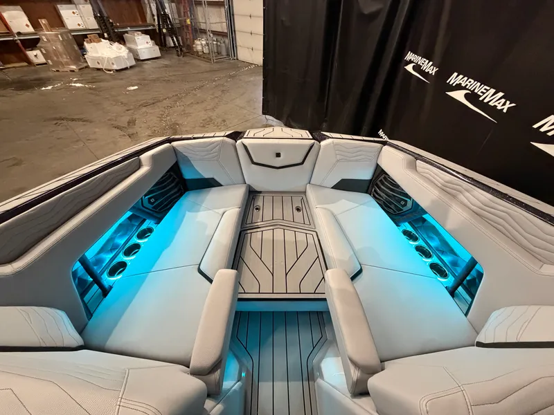 Slide: The Image of Nautique Super Air Nautique G23 2026 - 49