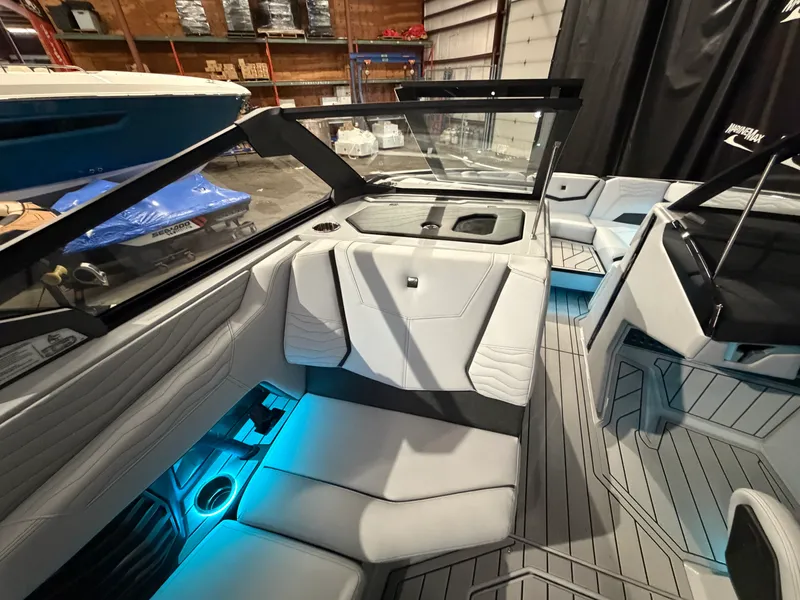 Slide: The Image of Nautique Super Air Nautique G23 2026 - 30