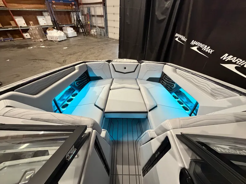 Slide: The Image of Nautique Super Air Nautique G23 2026 - 41