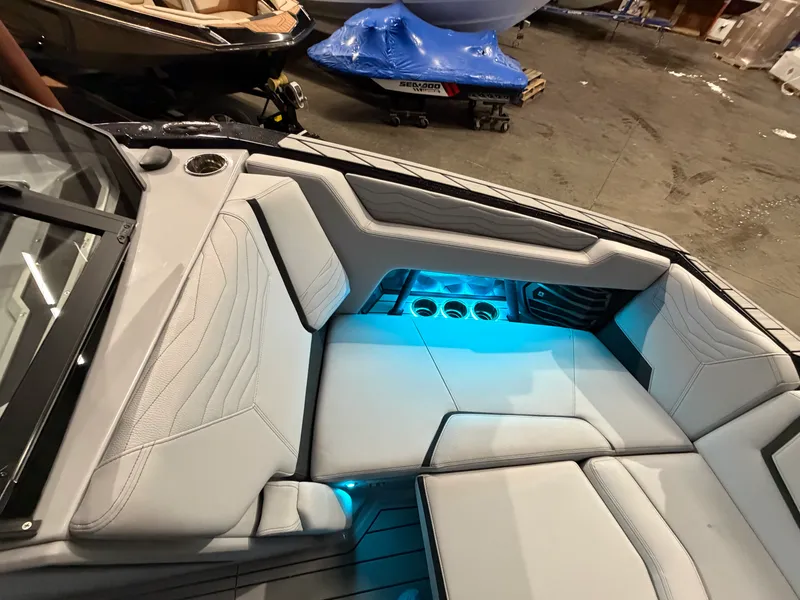 Slide: The Image of Nautique Super Air Nautique G23 2026 - 46