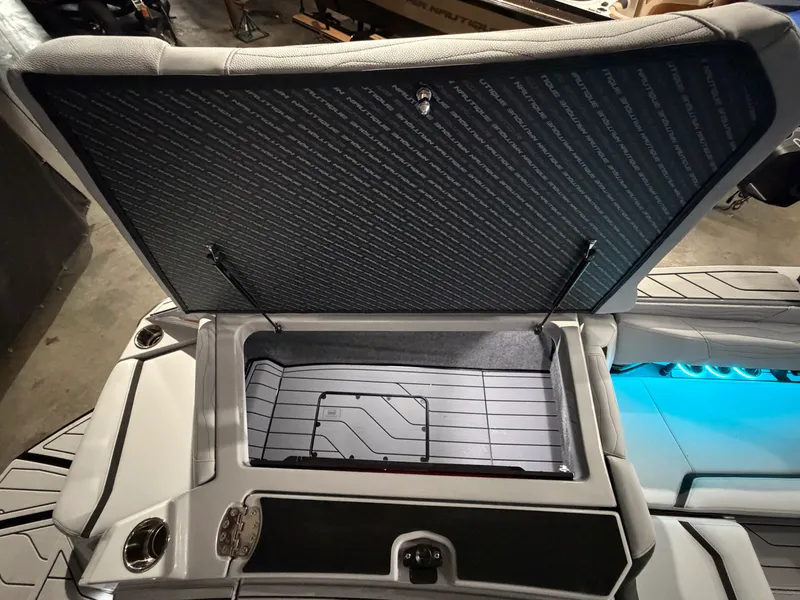 Slide: The Image of Nautique Super Air Nautique G23 2026 - 13