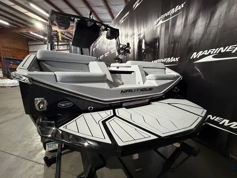 Slide: The Image of Nautique Super Air Nautique G23 2026 - 8