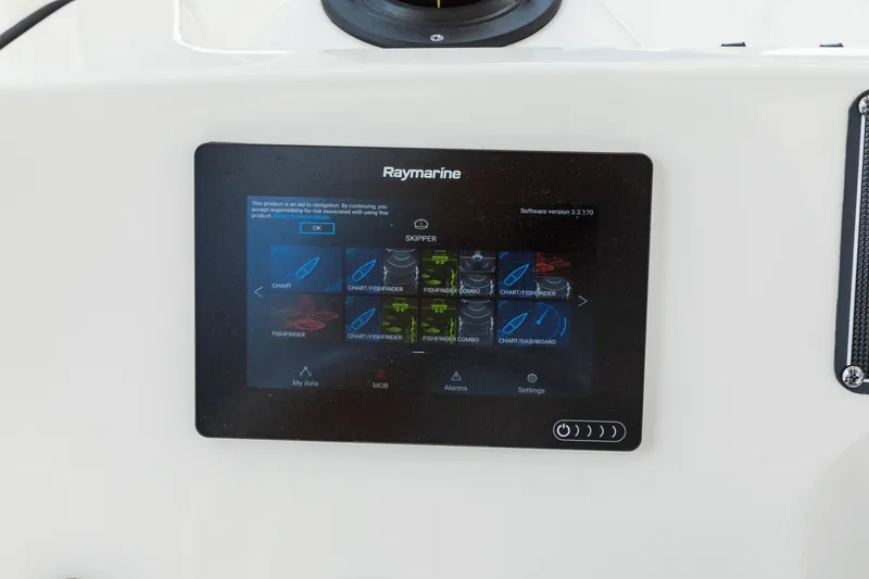 Slide: The Image of Boston Whaler 190 Montauk 2026 - 26