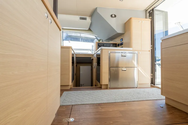 Slide: The Image of Aquila 44 YACHT 2023 - 28