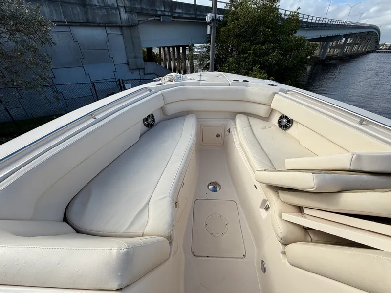 Slide: The Image of Grady-White 307 FREEDOM 2021 - 22