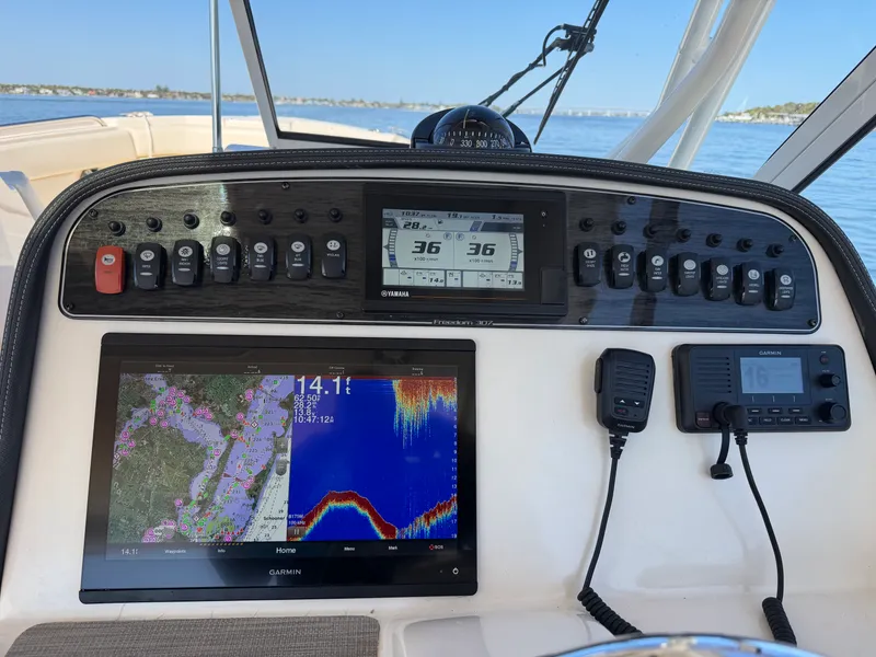 Slide: The Image of Grady-White 307 FREEDOM 2021 - 9