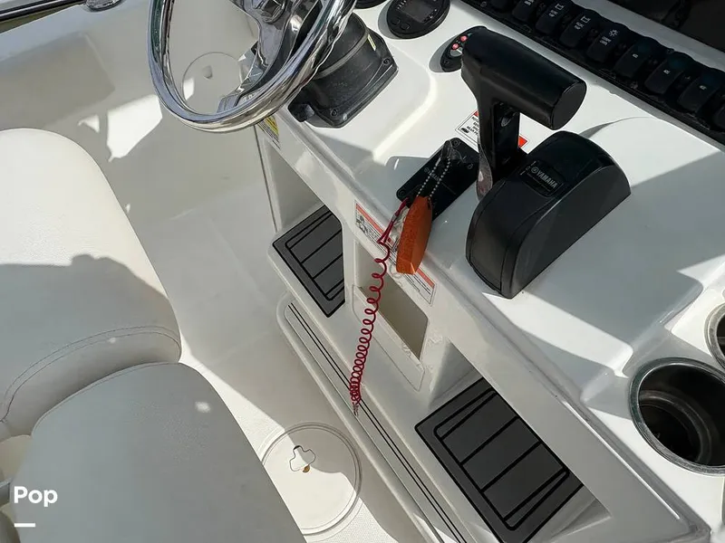 Slide: The Image of Sea Hunt Utra 229 2021 - 16184818