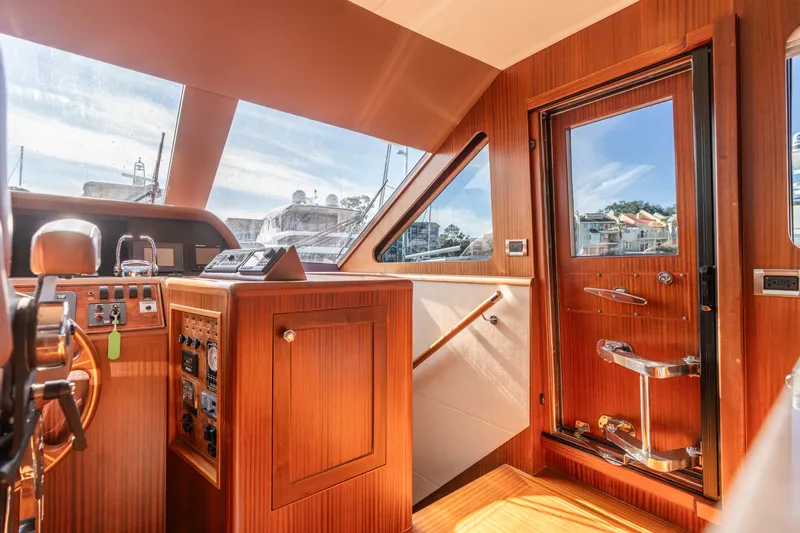 Slide: The Image of Ocean Alexander 65 PILOTHOUSE 2013 - 42