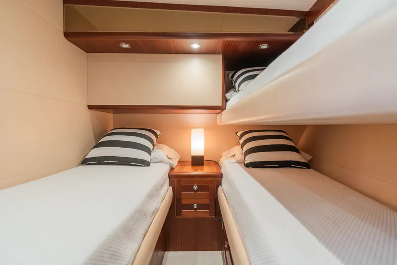 Slide: The Image of Ocean Alexander 65 PILOTHOUSE 2013 - 48