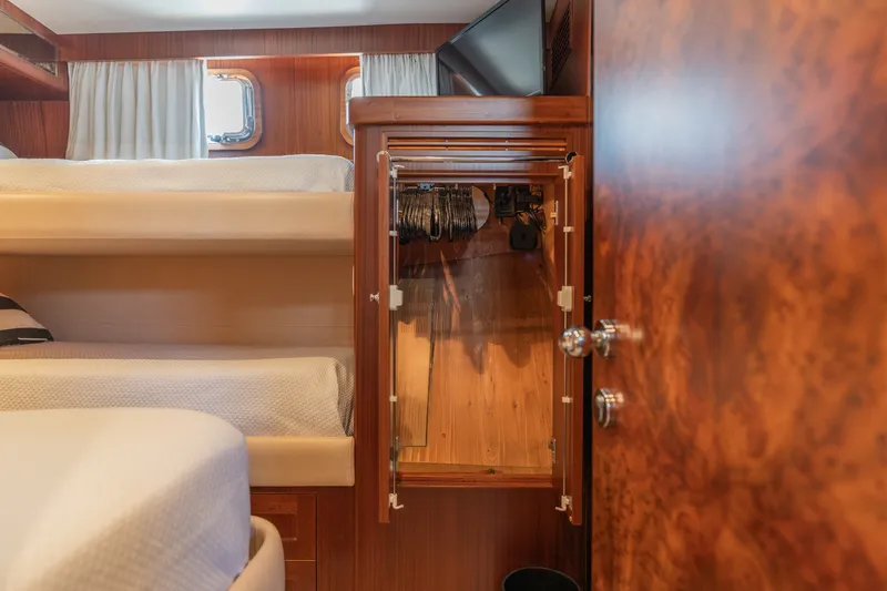 Slide: The Image of Ocean Alexander 65 PILOTHOUSE 2013 - 51