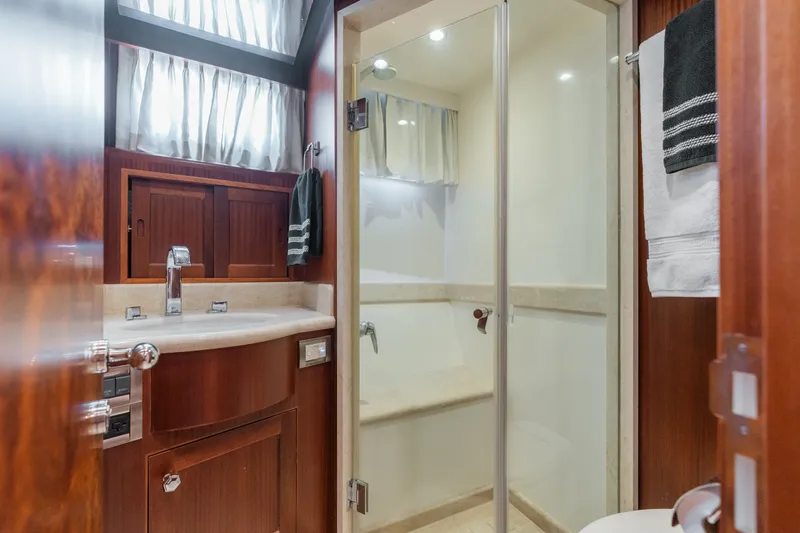 Slide: The Image of Ocean Alexander 65 PILOTHOUSE 2013 - 59