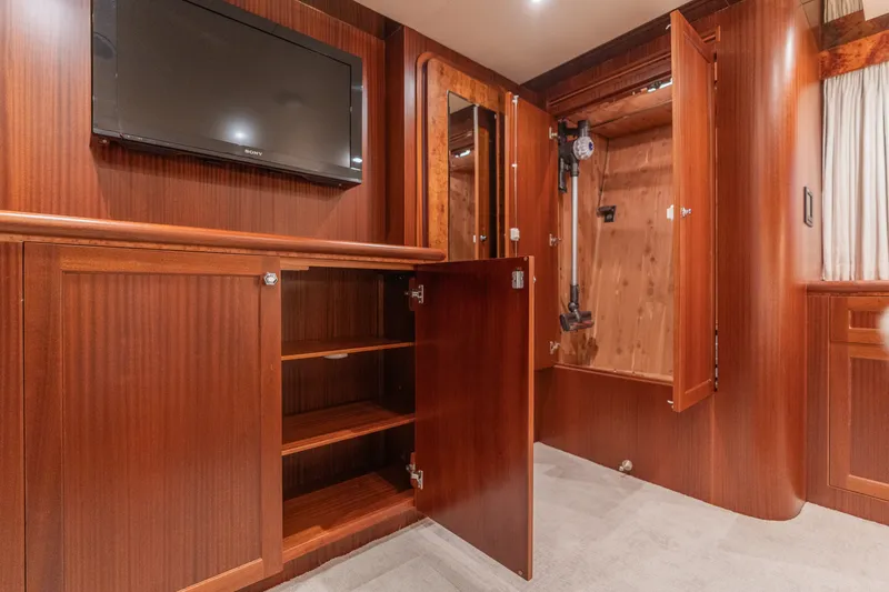 Slide: The Image of Ocean Alexander 65 PILOTHOUSE 2013 - 62