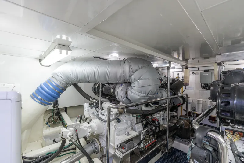 Slide: The Image of Ocean Alexander 65 PILOTHOUSE 2013 - 85