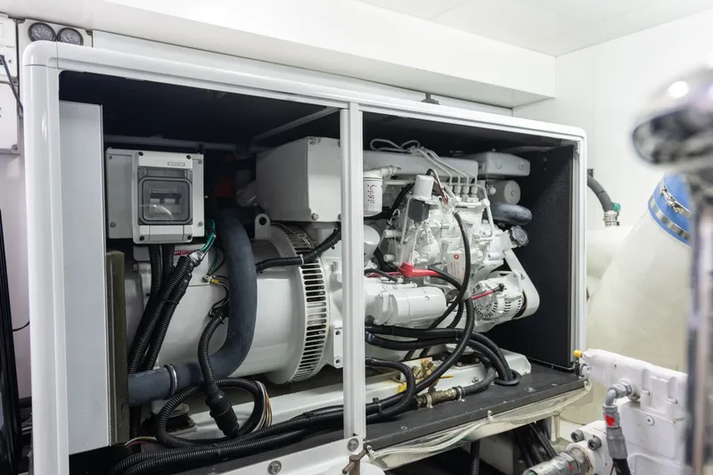 Slide: The Image of Ocean Alexander 65 PILOTHOUSE 2013 - 86