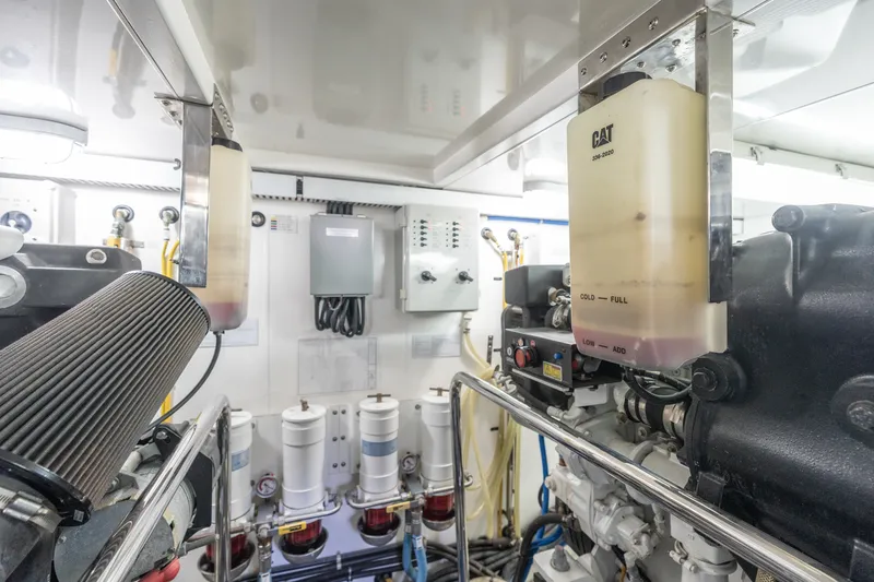 Slide: The Image of Ocean Alexander 65 PILOTHOUSE 2013 - 88