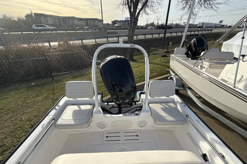 Slide: The Image of Boston Whaler 170 Montauk 2026 - 11