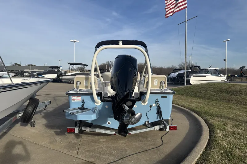 Slide: The Image of Boston Whaler 170 Montauk 2026 - 3