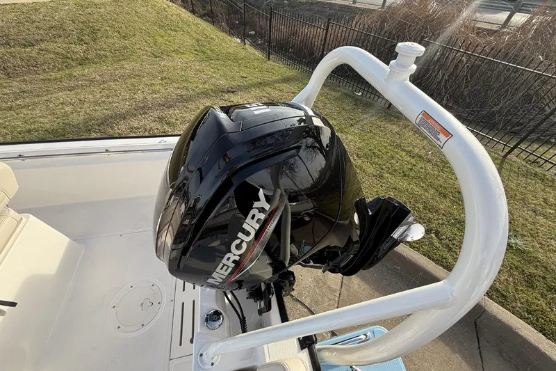 Slide: The Image of Boston Whaler 170 Montauk 2026 - 7