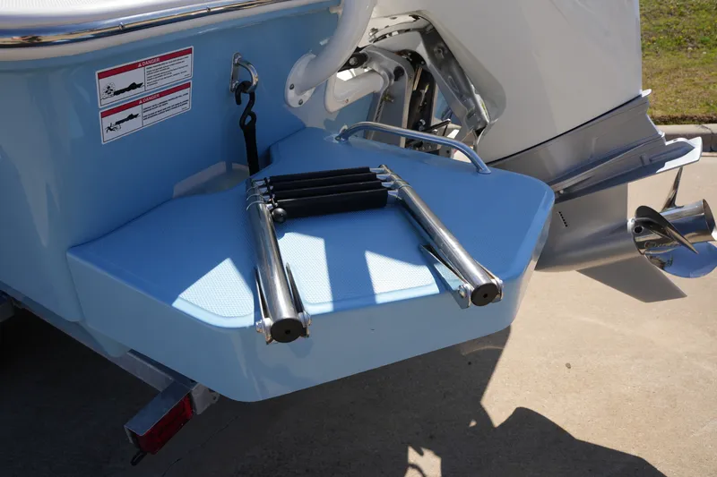 Slide: The Image of Boston Whaler 210 Montauk 2026 - 7