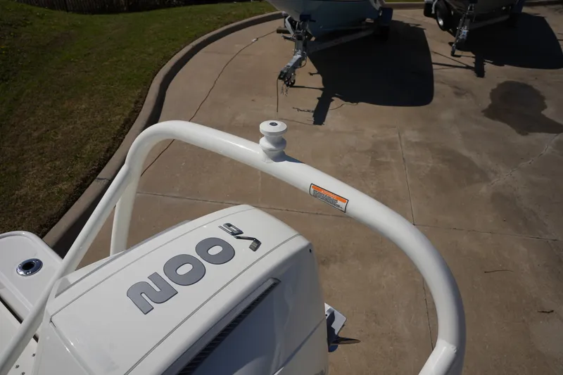 Slide: The Image of Boston Whaler 210 Montauk 2026 - 9