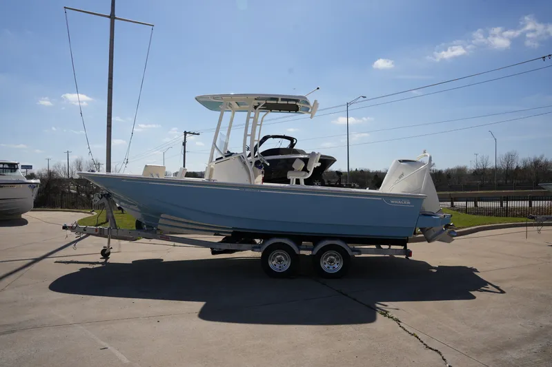 Slide: The Image of Boston Whaler 210 Montauk 2026 - 4