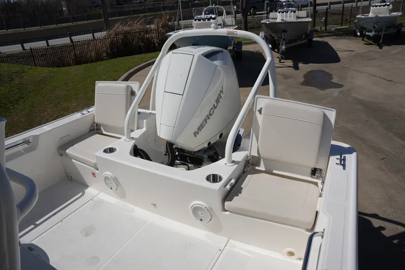 Slide: The Image of Boston Whaler 210 Montauk 2026 - 12