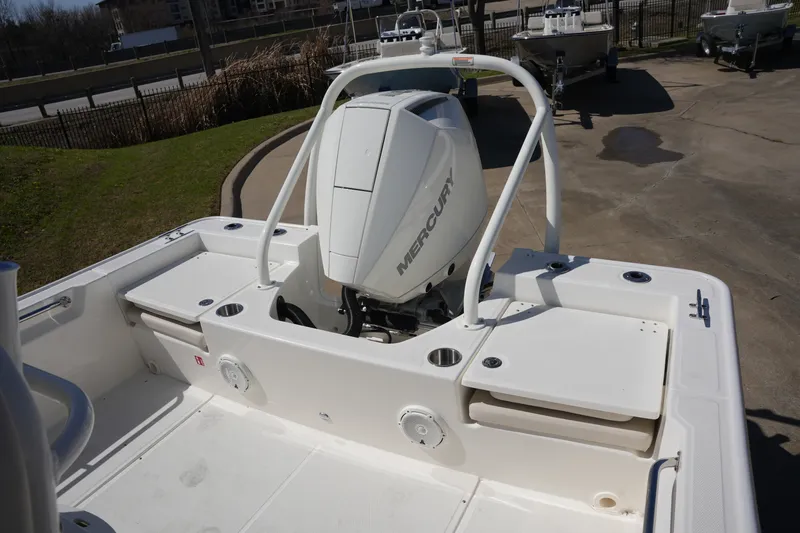 Slide: The Image of Boston Whaler 210 Montauk 2026 - 11
