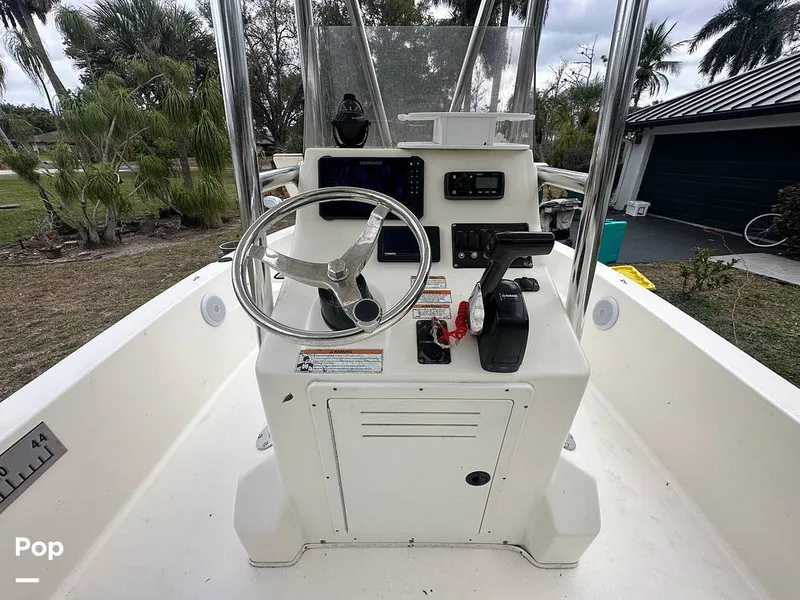 Slide: The Image of Cobia 220 CC 2021 - 16252365