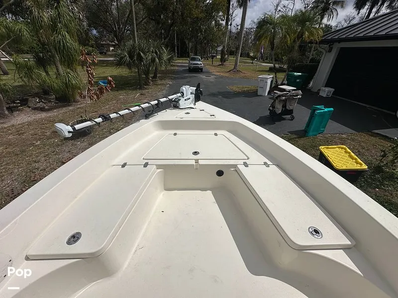 Slide: The Image of Cobia 220 CC 2021 - 16252400