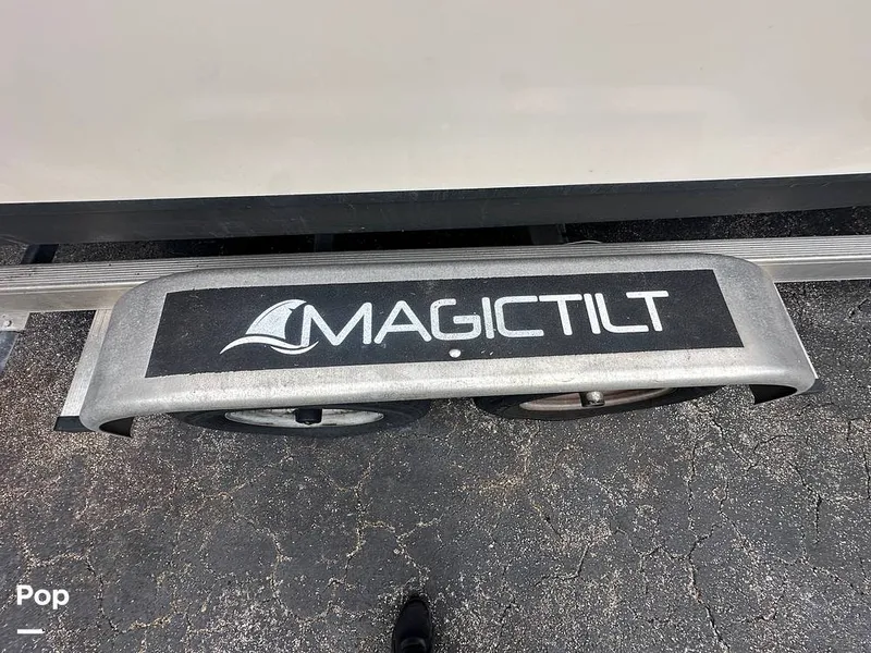 Slide: The Image of Cobia 220 CC 2021 - 16252356