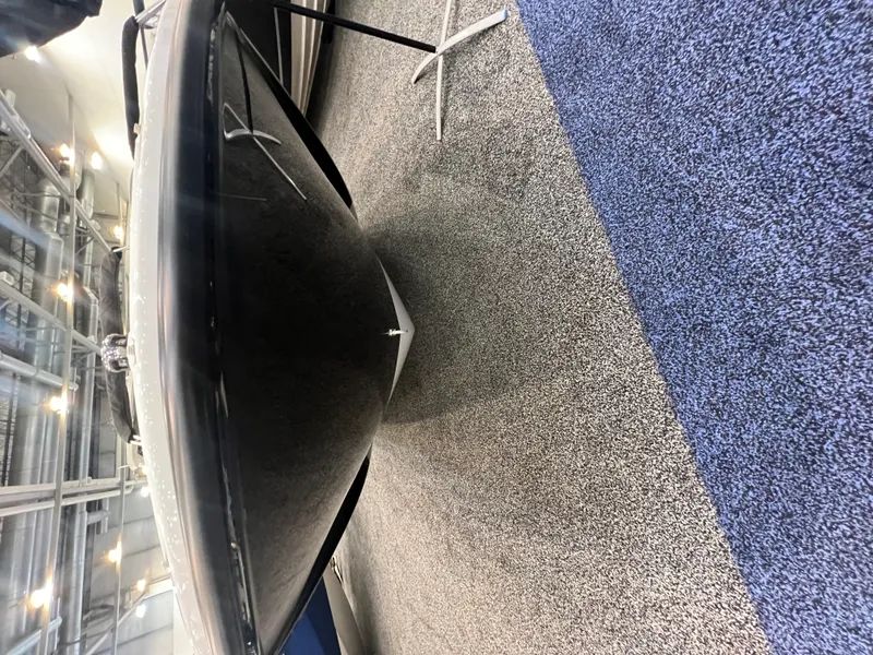 Slide: The Image of Bayliner E18LE 2026 - 6