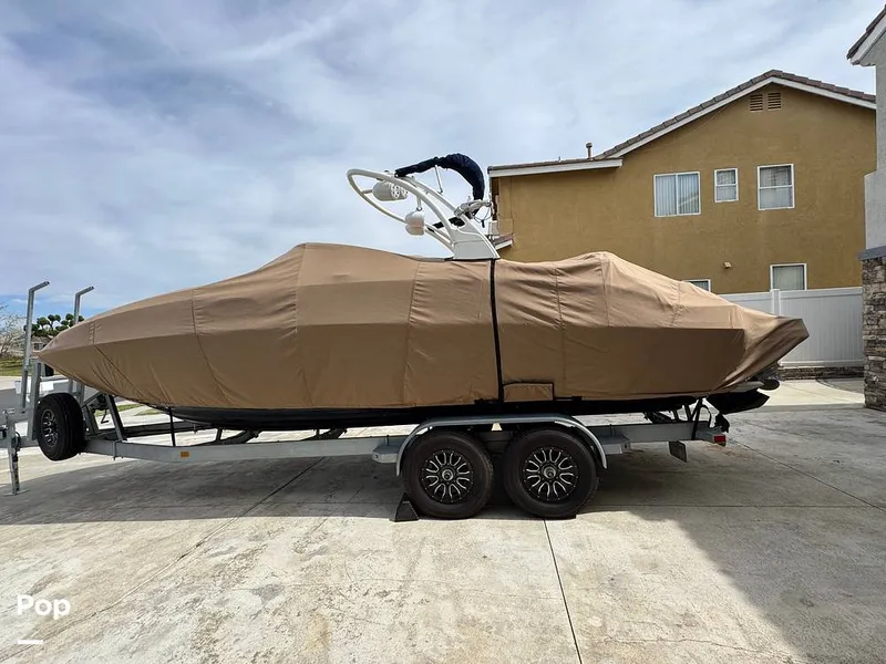 Slide: The Image of Sea Ray 260 Sundeck 2013 - 16267085