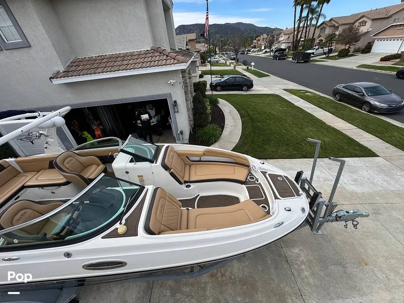 Slide: The Image of Sea Ray 260 Sundeck 2013 - 16267110