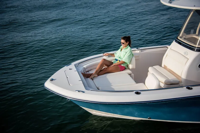 Slide: The Image of Grady-White Fisherman 216 2026 - 10