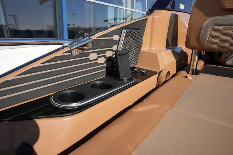 Slide: The Image of Harris 250CRW 2026 - 22